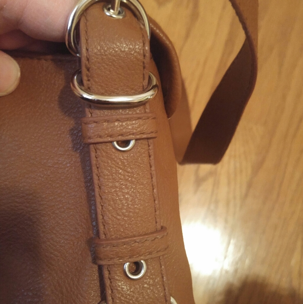 Liz Claiborne Shoulder Bag - Picture 3 of 14